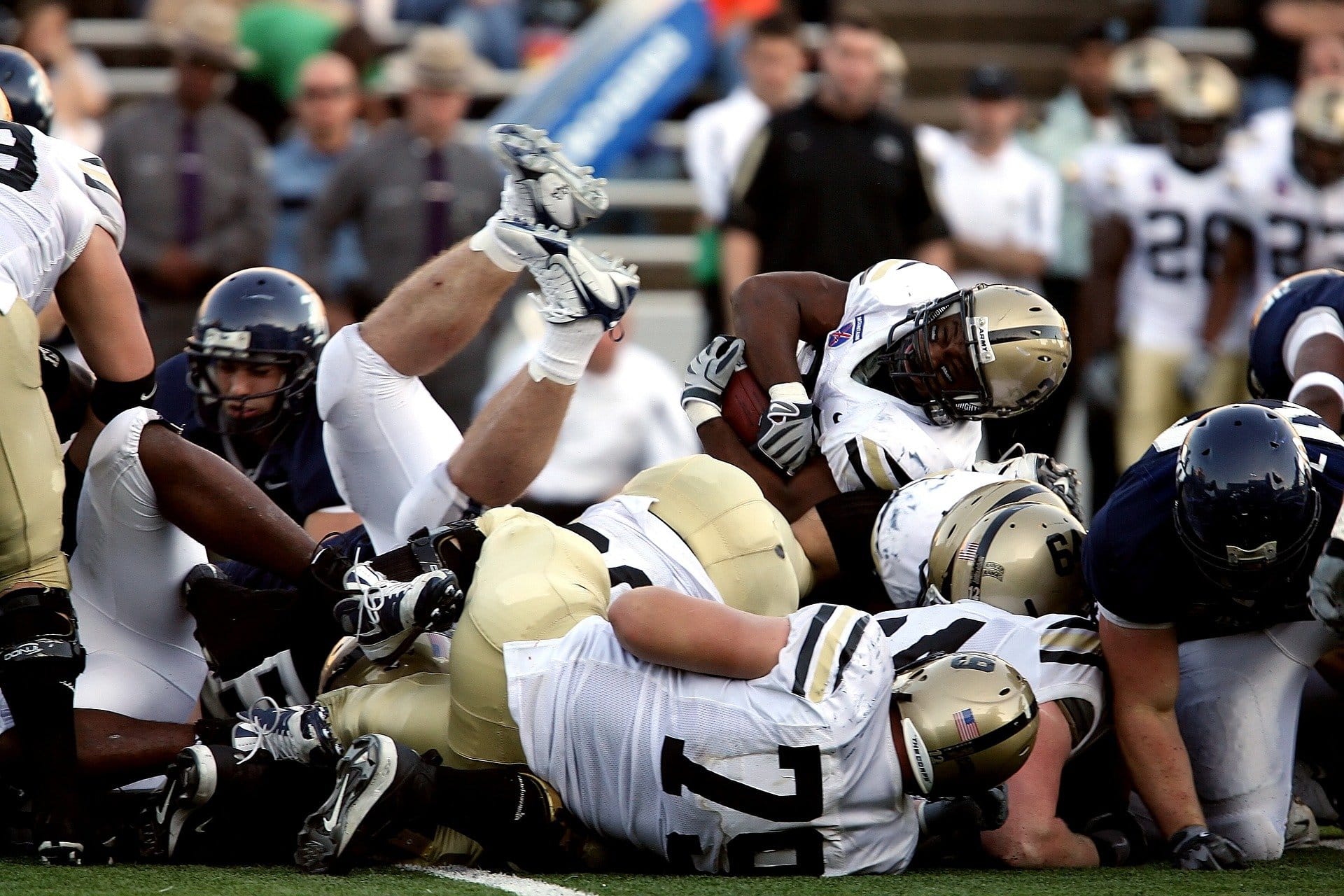 football-1518123_1920
